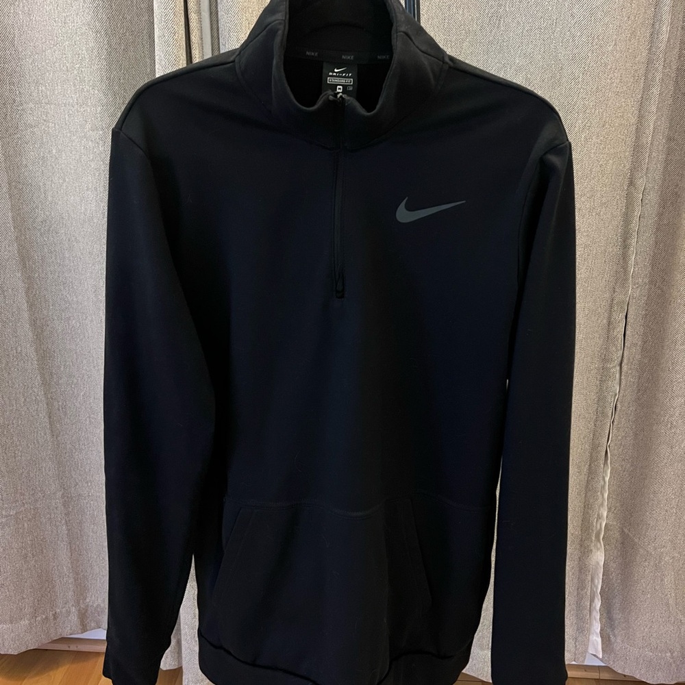 Nike Men's Dri-Fit Therma Black Long Sleeve 1/4 Zip
Training Top - Size Medium